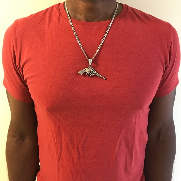 Gun Revolver Charm and 22" Cuban Style Chain - Picture 1 of 6